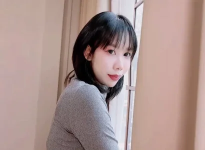 Em gái xinh lồn múp gặp chủ nhà và quan hệ tình dục ngay